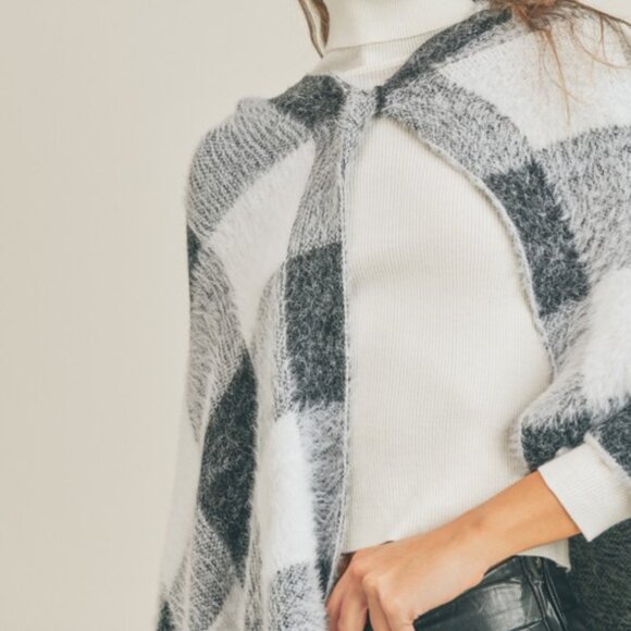 Plaid Hooded Poncho Cape Black White Gray Cozy Fall Winter Layer - Picture 2 of 8